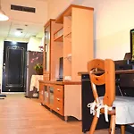 Holo Hostel