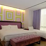 Uinn Business Hotel-Shihlin