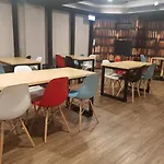 Ibis Taipei Jianguo North Road Hotel