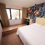 Urtrip Hotel