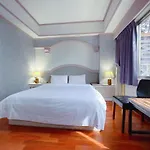 Chrysler Hotel