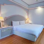 Chrysler Hotel