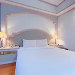 Chrysler Hotel