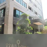 La Maison Hotel
