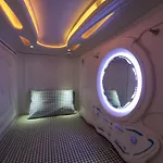 橙舍太空艙 Tw Capsule Hostel