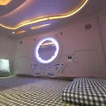 橙舍太空艙 Tw Capsule Hostel