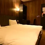 Meworld Hotel - Taipei Main Station