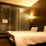 Meworld Hotel - Taipei Main Station