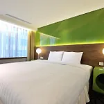 Green World Hotel - Zhonghua