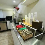 Apause Inn