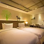 Green World Hotel - Zhonghua