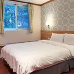 泊居旅店 Oursinn Hotel