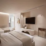 Lore Hotel