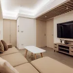 2B1Bldk Zhongxiao Dunhua, Ultra Center City • 2房1衛 客廳廚房 忠孝敦化 黃金地段市中心