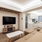2B1Bldk Zhongxiao Dunhua, Ultra Center City • 2房1衛 客廳廚房 忠孝敦化 黃金地段市中心