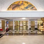 Royal Palace Hotel