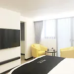 Maison Fashion Hostel