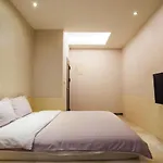 Mudanhouse
