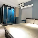Donni Room For Rent