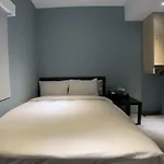Donni Room For Rent