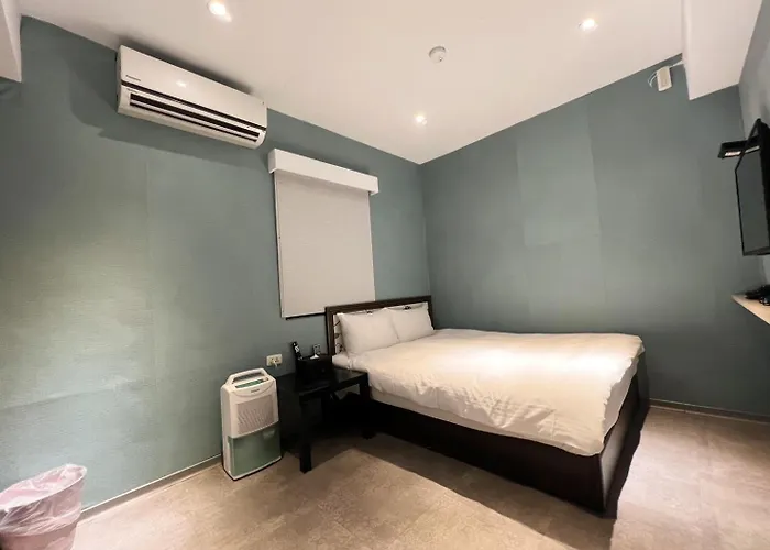 Donni Room For Rent
