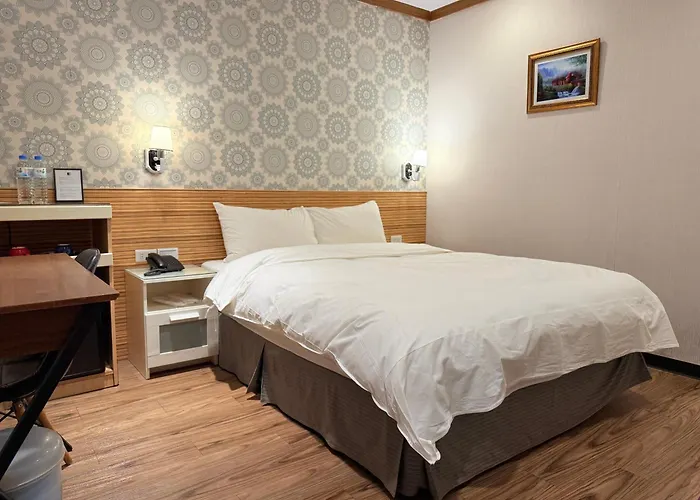 泊居旅店 Oursinn Hotel