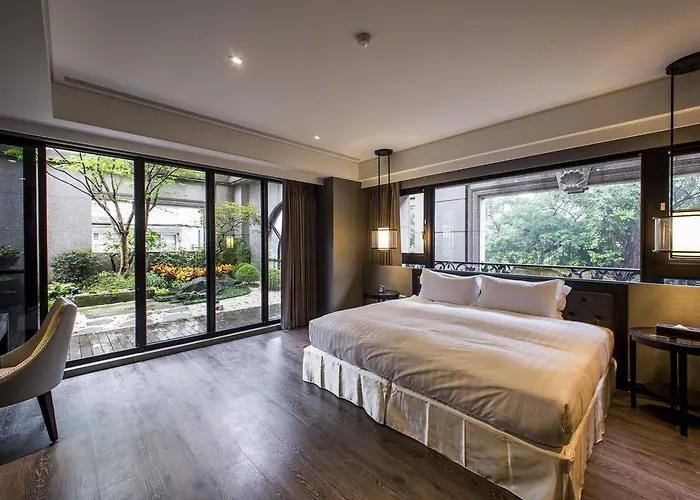 J Palace Residence