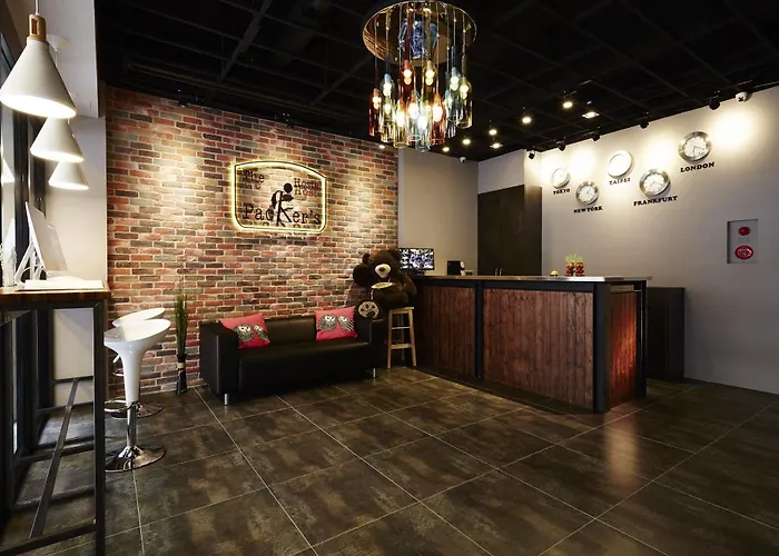 The Packer\'S Hostel