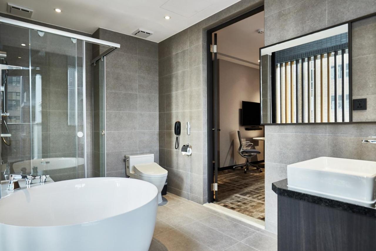 The Tango Shilin Hotel 4*