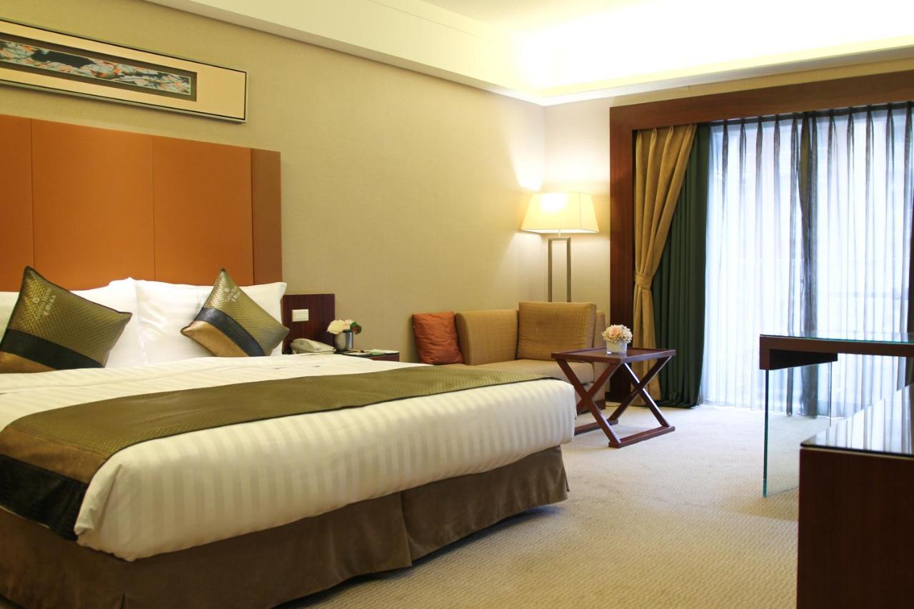 Capital Hotel 4*