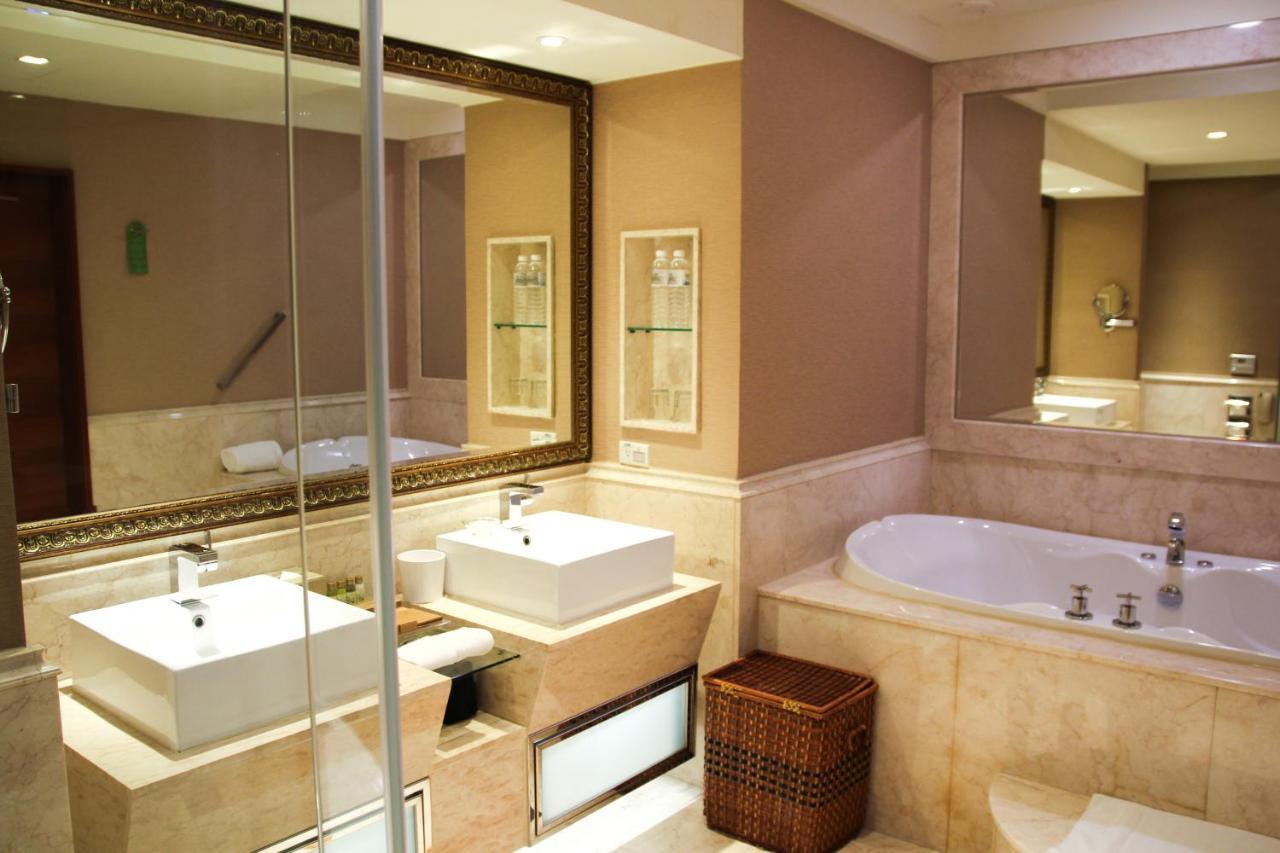 Hotel Capital