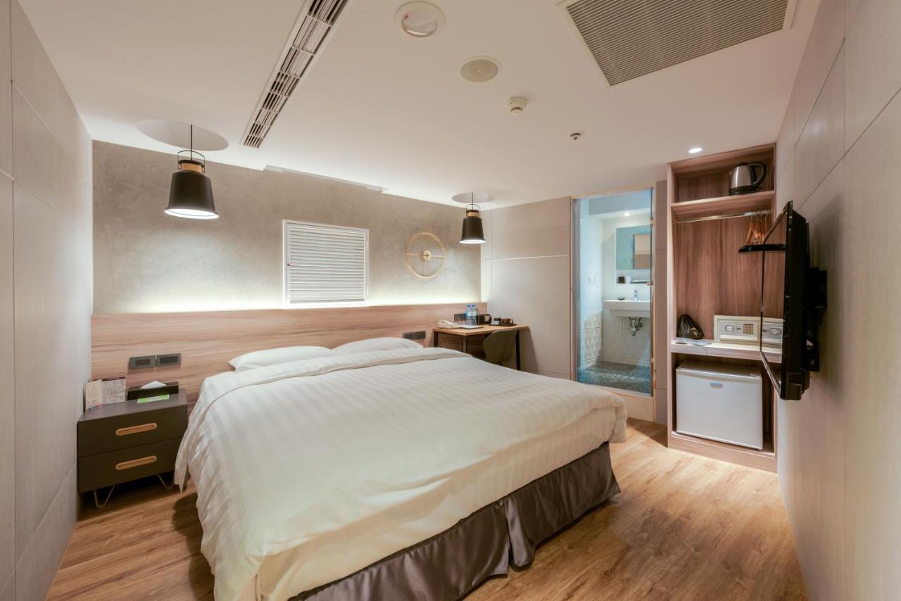 Rf - Zhongxiao 3* Taipei