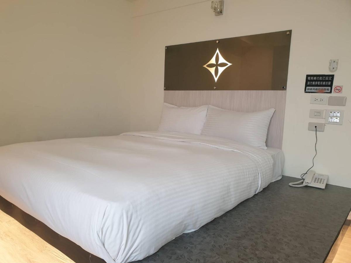Walker - Chenggong Hotel Taipei