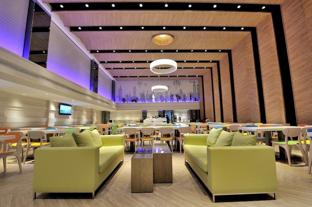 World - Zhonghua Hotel Taipei
