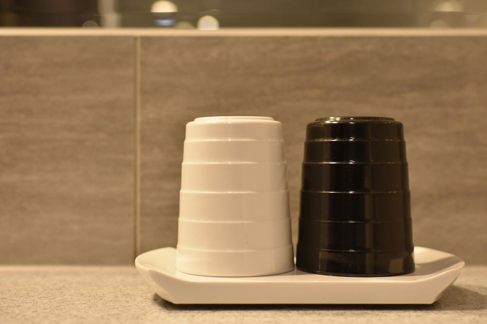 Hotel World Zhongxiao 4*