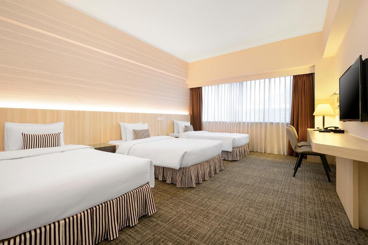 Caesar Park Hotel 4*