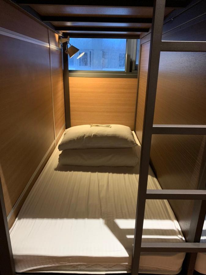Travel Hotel kapsul 2*
