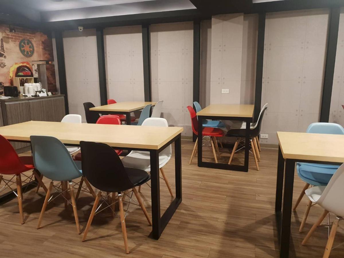Ibis Jianguo North Road 3* Taipei