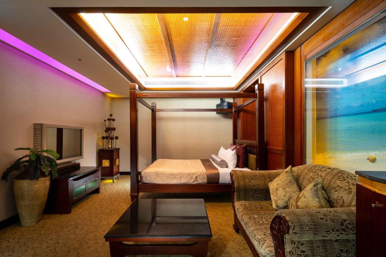 Motel In-stone *