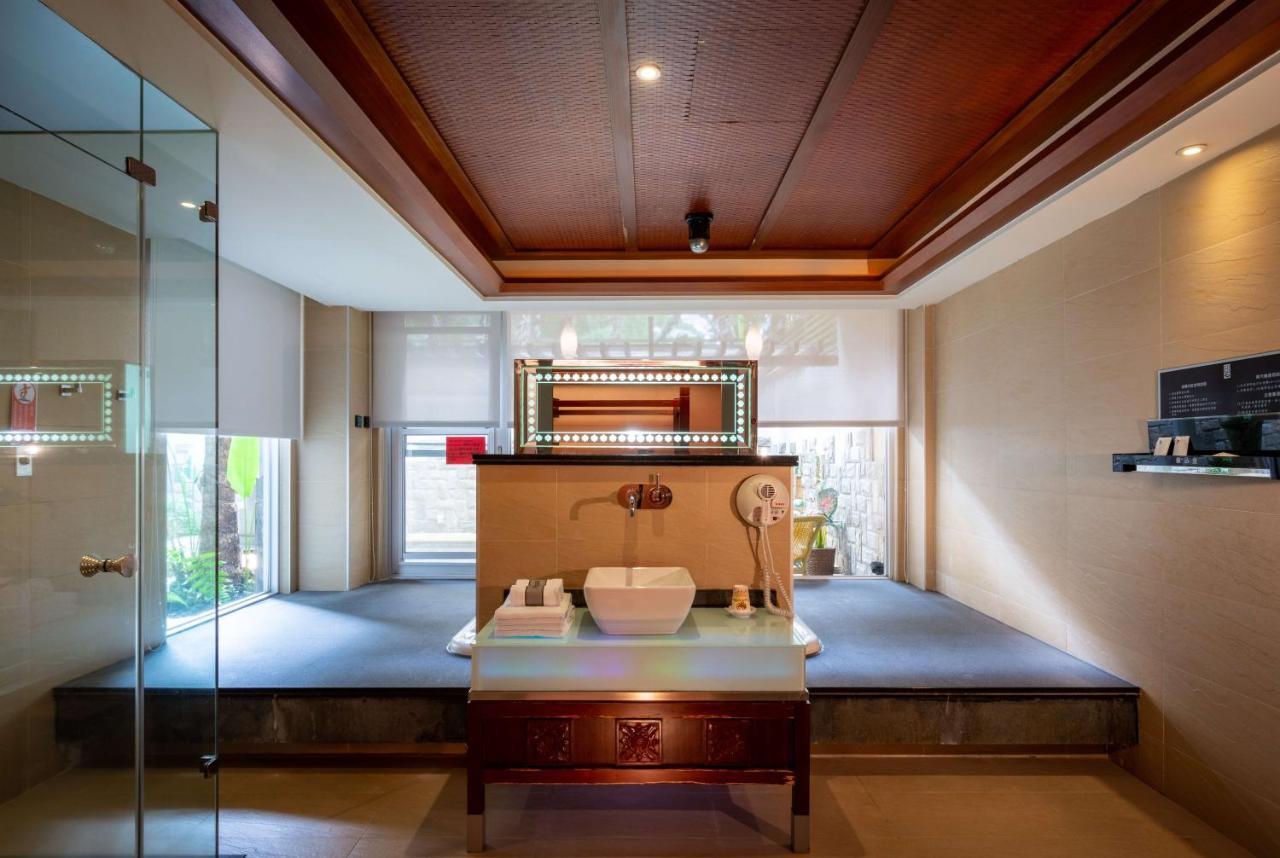 In-stone Motel *