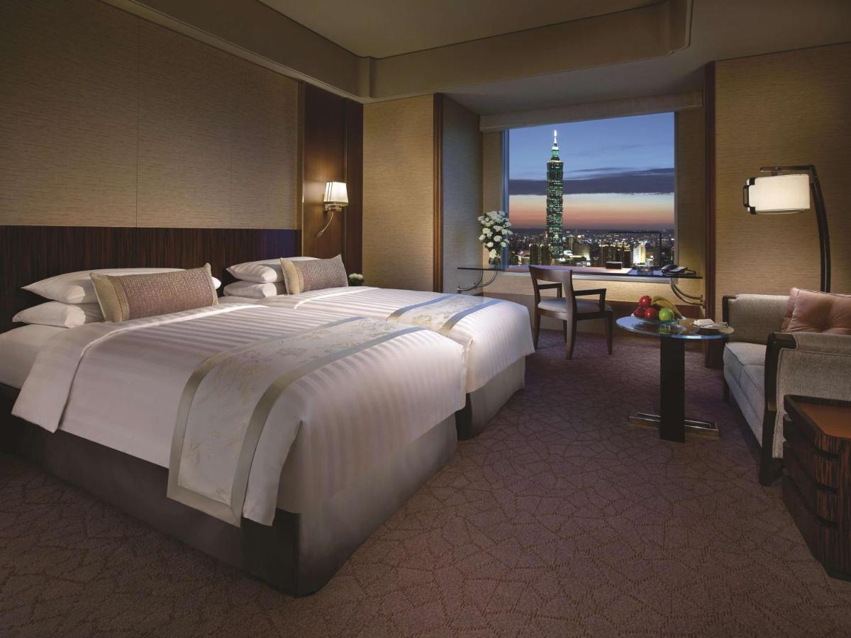 Shangri-la Far Eastern, Hotel 5*