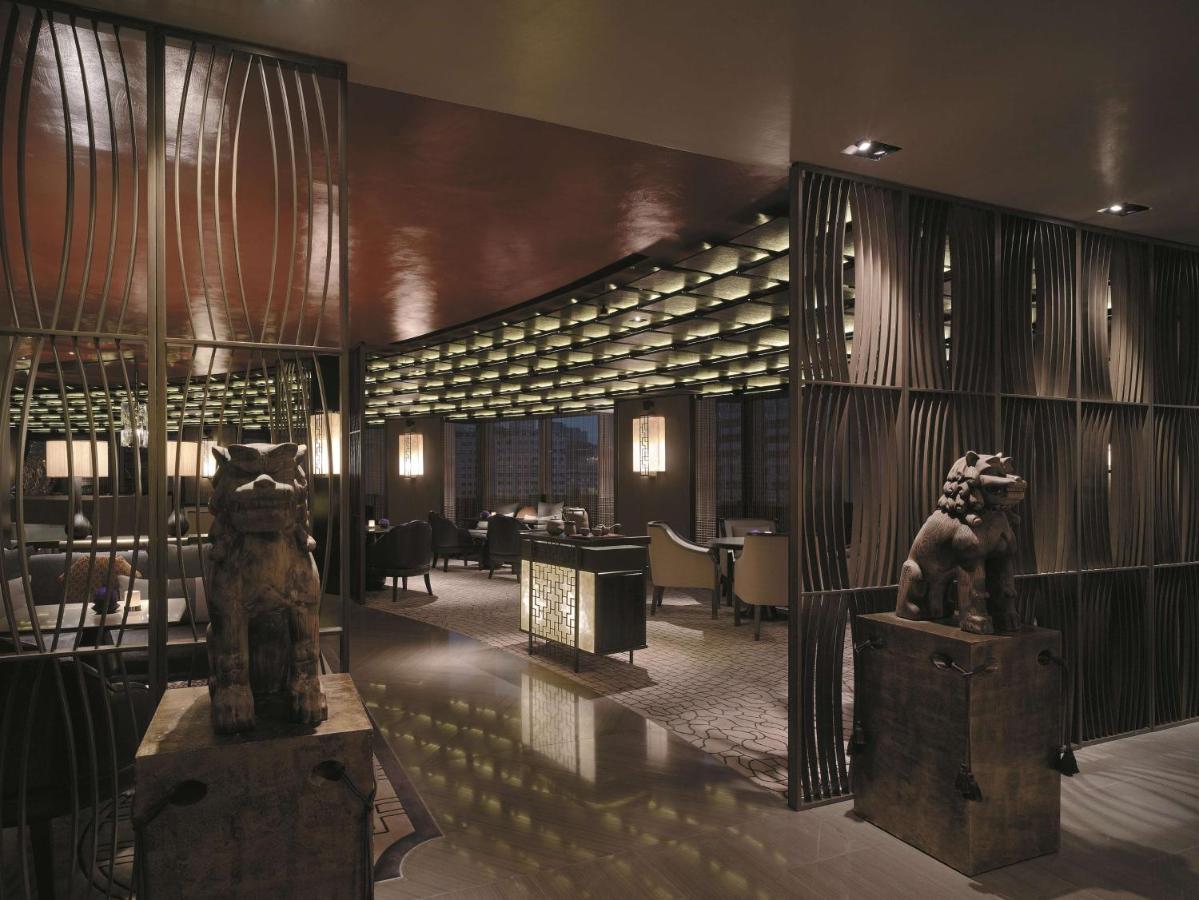 Shangri-la Far Eastern, Hotel