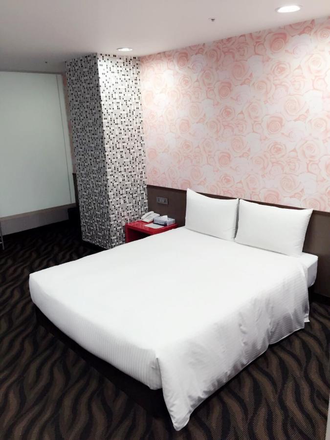 6 - Zhonghua Hotel Taipei