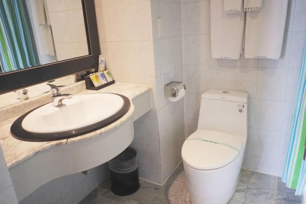 Link World Hotel 3*