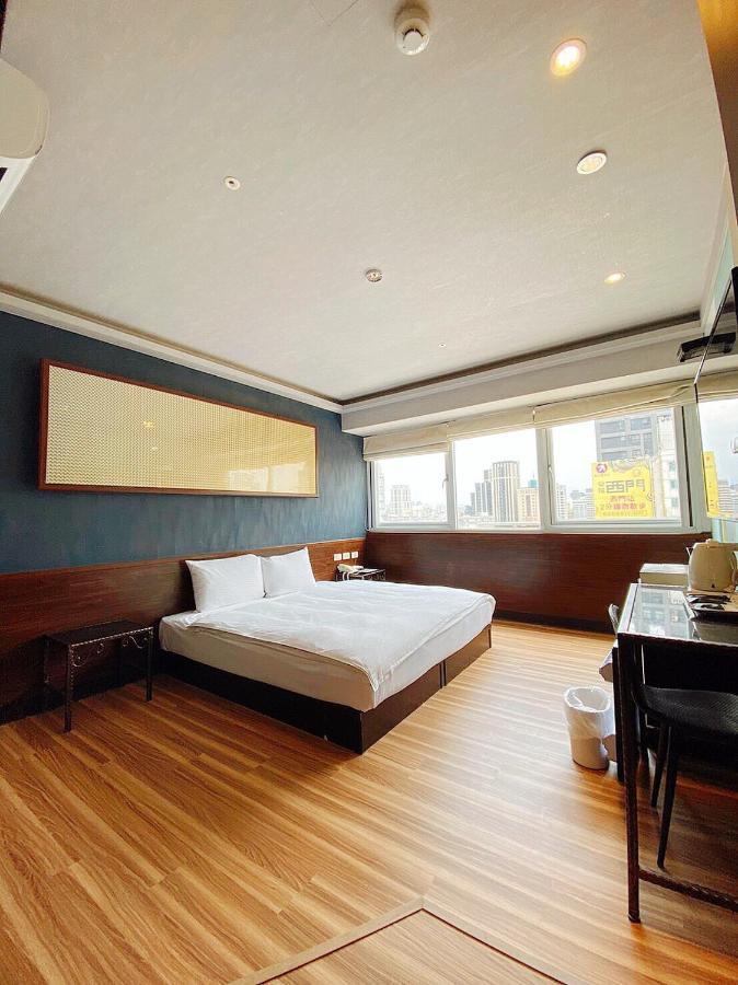 6 - Ximen 3* Taipei