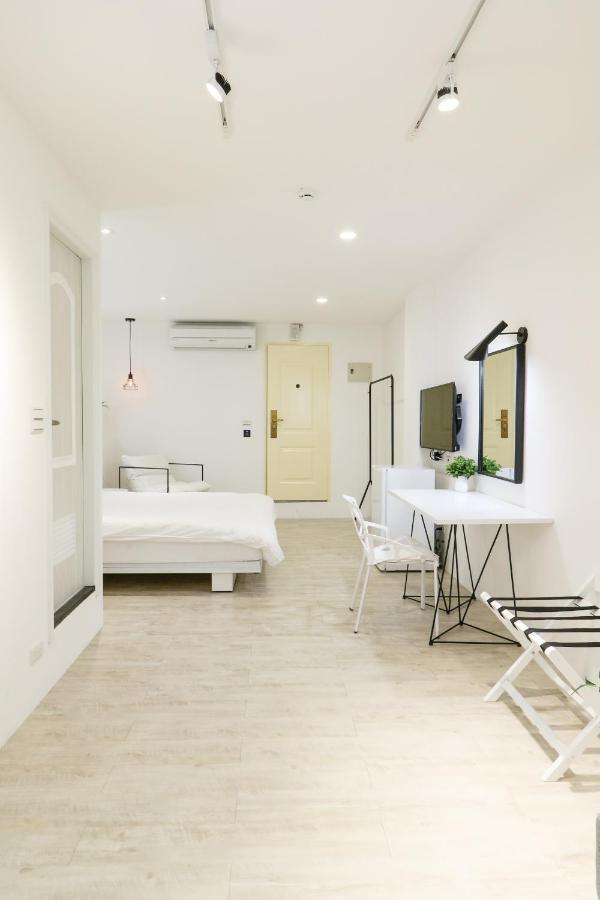 Apartment Book *