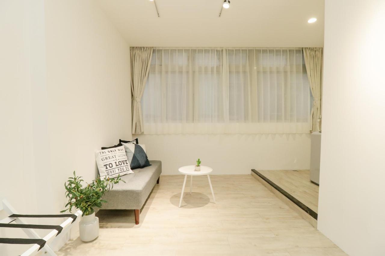 Apartment Book *