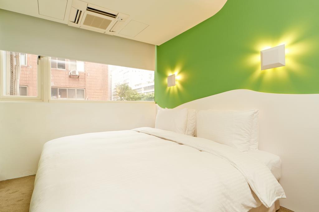 Forever Hotel