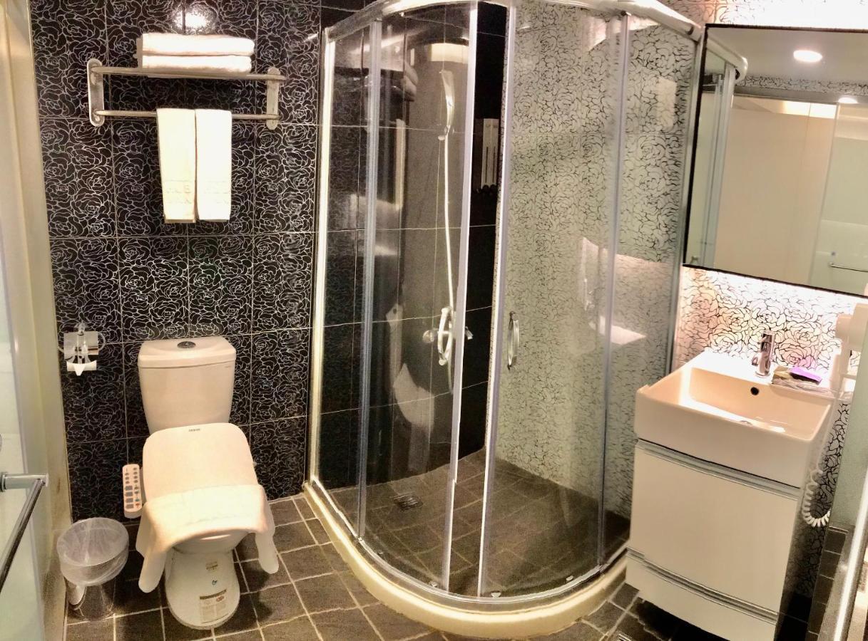 Inn Hub Ximen 3*