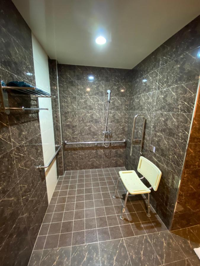 Lee-chan Hotel 3*